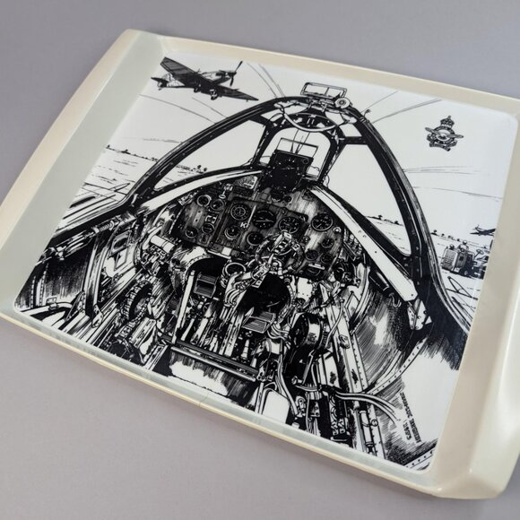Vintage Jean-Luc Beghin Royal Canadian Air Force Cockpit Plastic Decorative Tray - Picture 3 of 10